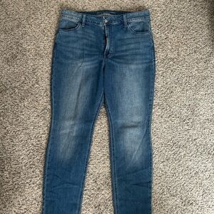 Old Navy High-Rise Wow Straight Jeans